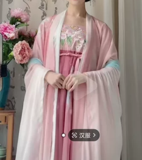 汉服出租，限本地。全新 感兴趣的话点“我想...