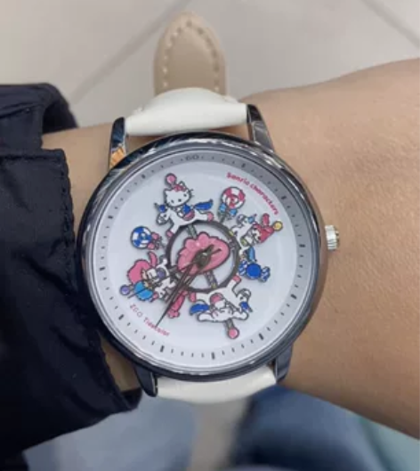 全新正港三丽欧旋转木马系列手表??未使用！...