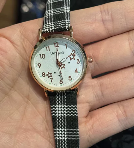 ?初中生手表显白方糖创意气质高中女学生手表...