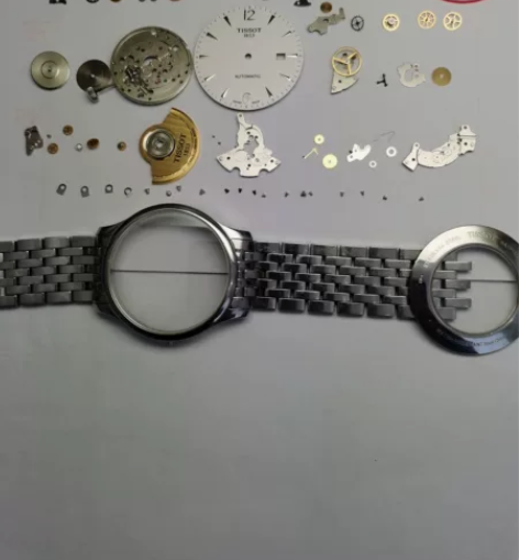 天梭表全面保养。低廉的维修价格，品质的服务...