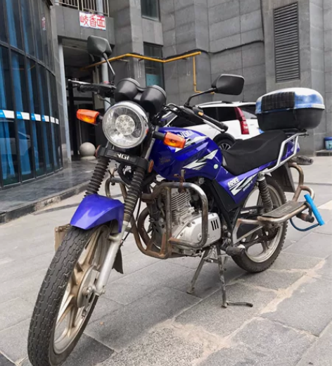 济南轻骑跨骑125摩托车出售,整车无拆修无...