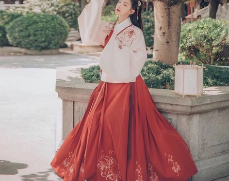 汉尚华莲芙蓉月退圈 8成新 可小刀 感兴趣...