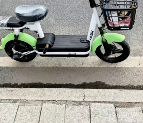 【亏本甩最后10几辆】全新雅迪同款电动车二...