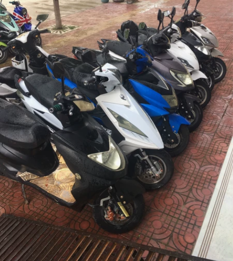 精品二手白牌电动车，无需驾照，证件齐全，全...
