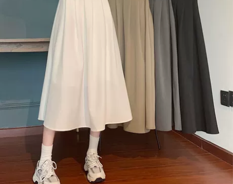 春秋季2023新款设计感小众显瘦高腰百褶中...