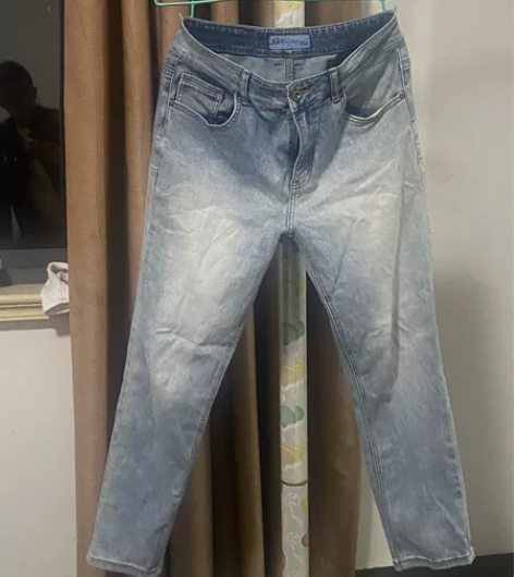 A21春夏百搭毛边牛仔裤男潮 浅蓝色小脚裤...