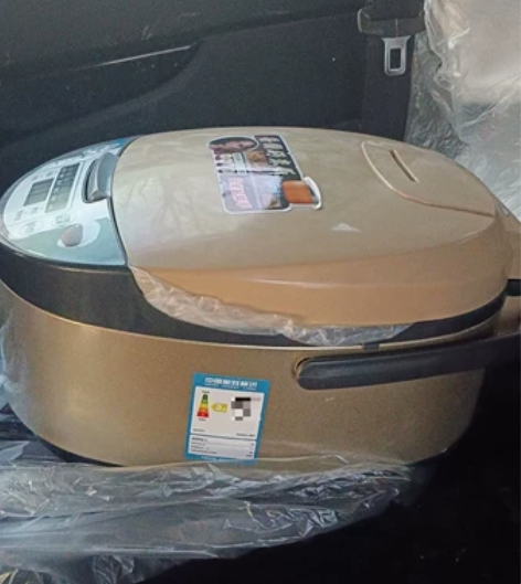 出售一批尾货，有电饭煲，挂烫机，电锅30c...