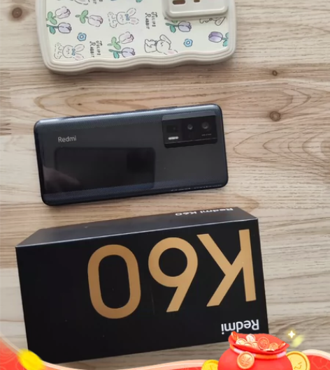 ?红米k60  8+256成色好 有一处小...