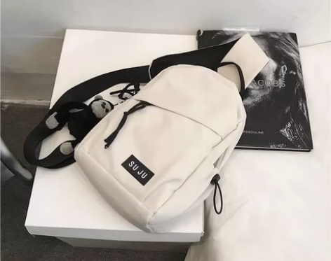 斜挎包潮牌男士百搭休闲胸包ins超火简约潮...