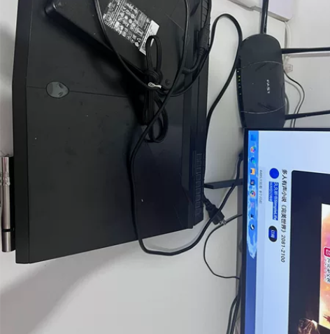 外星人17r5  显卡1070 2k 屏幕...