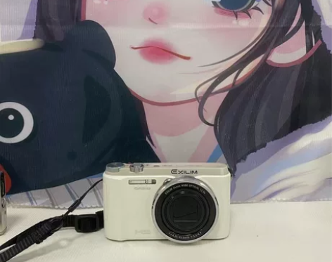 CASIO卡西欧-ZR1500 稀有奶白色...