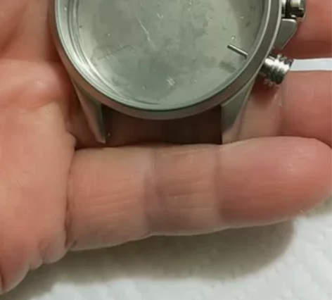 “石英”手表表壳，几乎全新，尺寸外43内3...