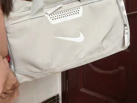 【特价处理全新10只】旅行包干湿分离男女大...