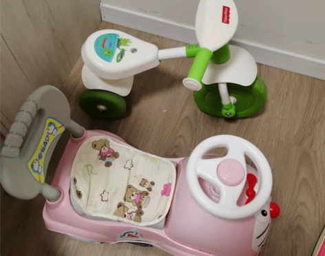 费雪平衡车，哆啦A梦车一起出，支持同城自提...