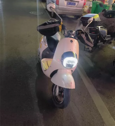 自家用的爱玛大牌子电瓶车，新车3000多卖...