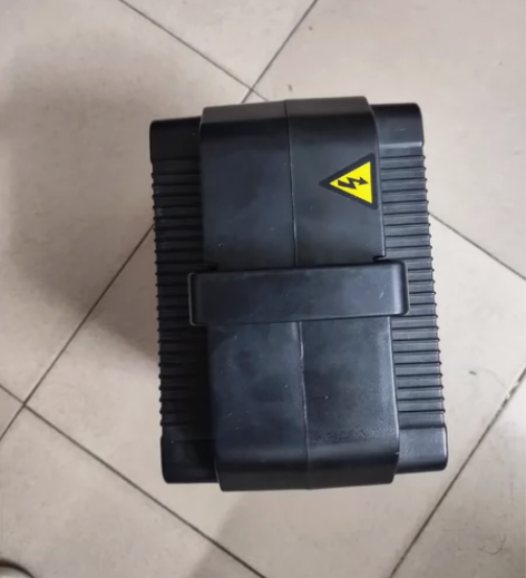 雅迪锂电池25口 48v 24安用了一年多...
