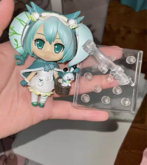 初音未来手办 有支架明显使用痕迹￥45