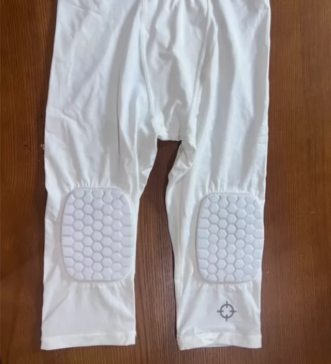 准者 儿童篮球防撞蜂窝打底裤 150码。仅...