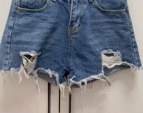 清闲置包邮 牛仔短裤 腰围66没弹力裤长3...