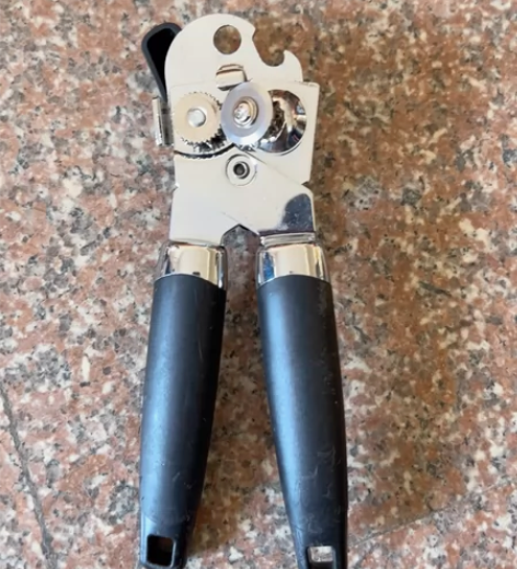 不伤手开罐器家用开罐头神器手动简易罐头刀开...