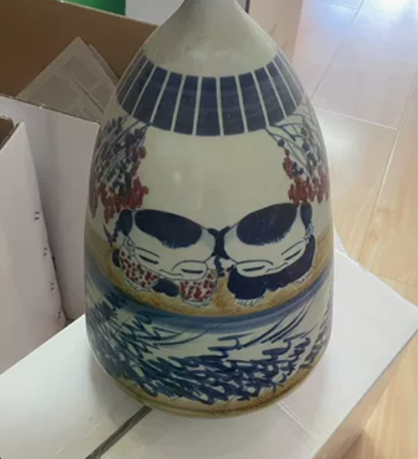 景德镇花瓶 感兴趣的话点“我想要”和我私聊...