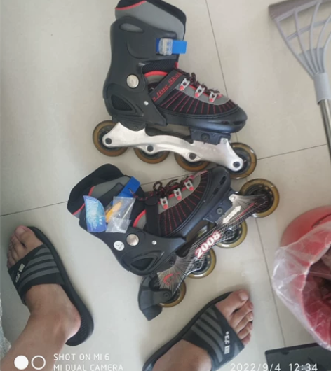 直排轮滑鞋旱冰鞋单排,全新的,39到42码...