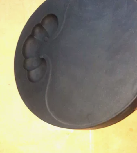 老坑歙砚，罗纹坑马尾刷丝，七寸大圆盘，云母...