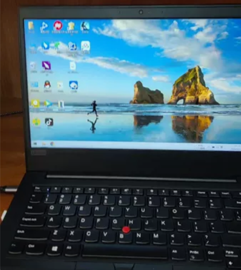 ?Thinkpad E495   四角没有...