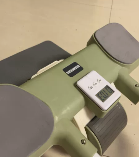 减肥卷腹轮 用两次左右，闲置了 感兴趣的话...