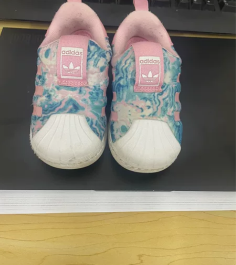 阿迪小孩贝壳鞋，正品，孩子穿过，内长14-...