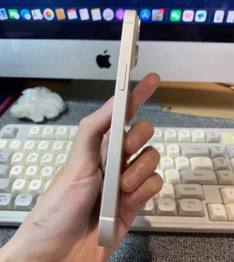 女生自用iPhone14 128g  国行...