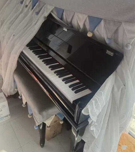 孩子钢琴学了不到一年 不愿意学了，放家里用...