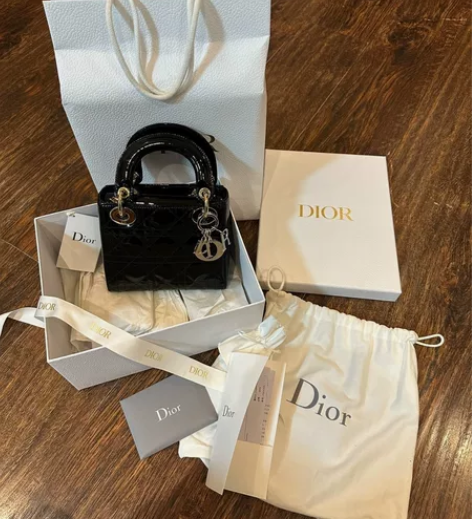 迪奥Dior戴妃三格黑金，自用，背了几次，...