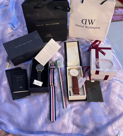 Dw手表，情侣款，买回来近1000，没有带...