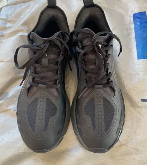 自己家闲置，李宁夏款网面运动鞋，39.5码...