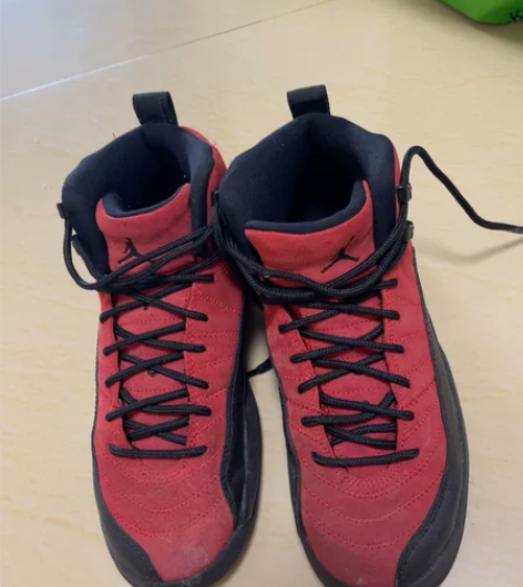 乔丹儿童篮球鞋37码，没穿几次，出售概不退...