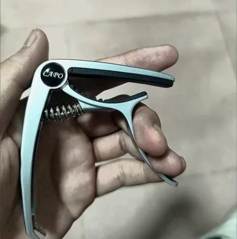 民谣吉他变调夹金属吉他移调夹子可放拨片电木...