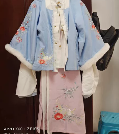 玉术原创汉服女啾啾方领半袖披袄明制百迭裙褶...