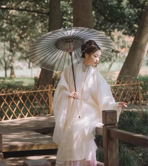 五五年家汉服【慕雪】应该是叫这个名字，退坑...