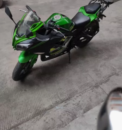 2020年6月份上牌鹏城摩托车200C 感...