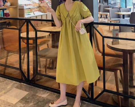 大码洋气学生服娃娃领长裙子女夏装胖MM收腰...