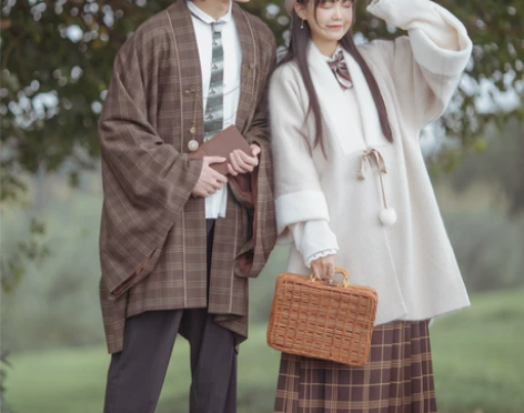 远山乔恰同学少年明制汉服袄合领半袖加绒披袄...