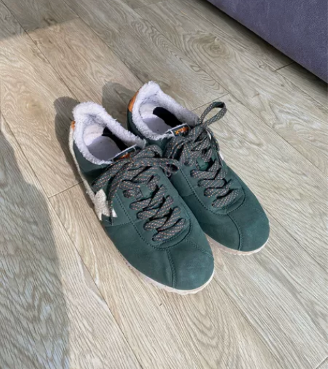 特步 男休闲鞋运动鞋旅游鞋 这款脚感舒适...