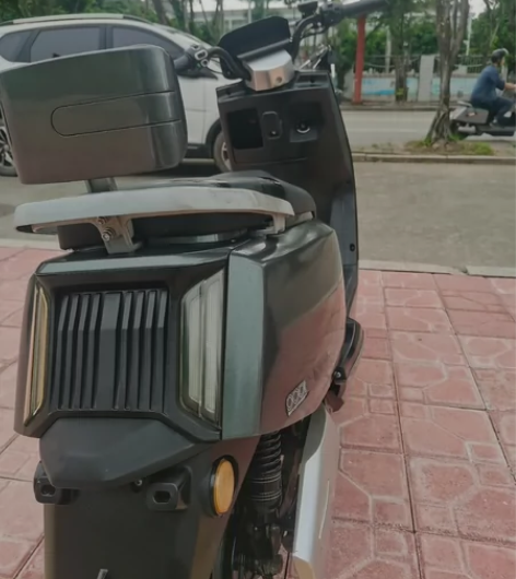 出售一台自用新款大牛加长版高配,准新车状态...