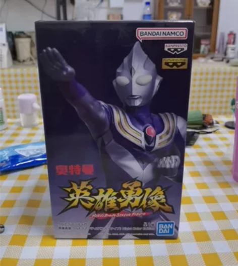 眼镜厂 景品手办 英雄勇像 奥特曼 迪迦奥...