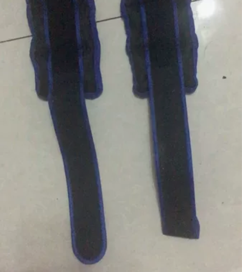 跑步负重手腿砂袋一个的重量是0.95KG*...