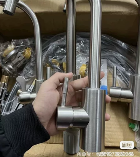 处理几套九牧王304不锈钢厨房冷热水龙头阳...