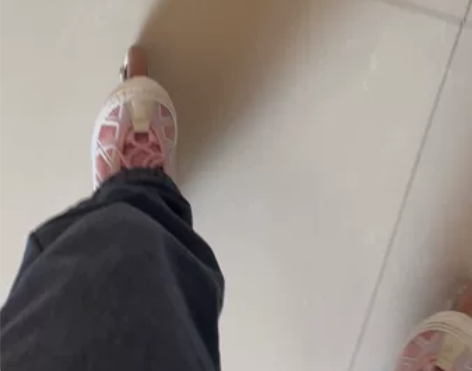 大码轮滑鞋，能穿到39码脚，我平常穿38码...