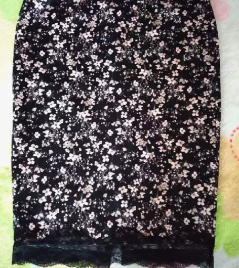 Bershka港风窄裙Bershka港风窄...