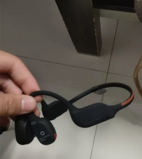 飞利浦骨传导耳机，99新外装说明书保修卡全...